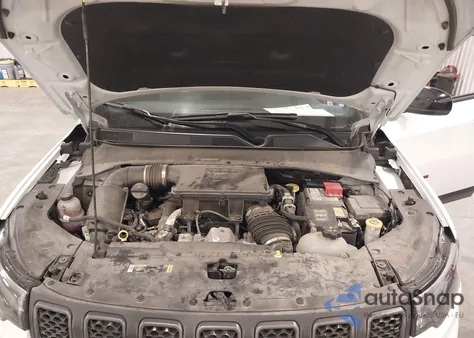 2024 Jeep Compass Trailhawk 4X4 from USA, damaged, VIN 3C4NJDDN7RT610090